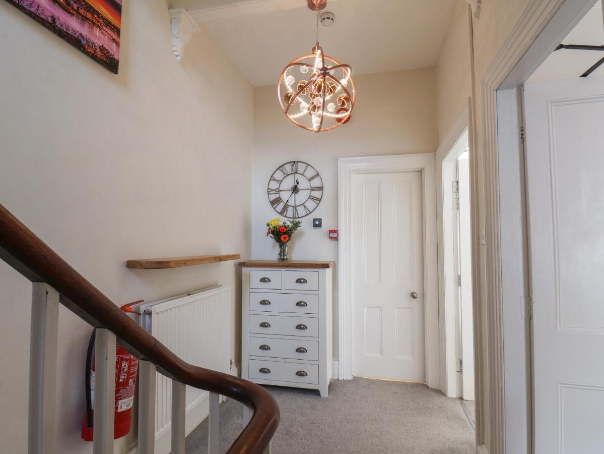 Villa Sunnyvale House à Whitby Extérieur photo